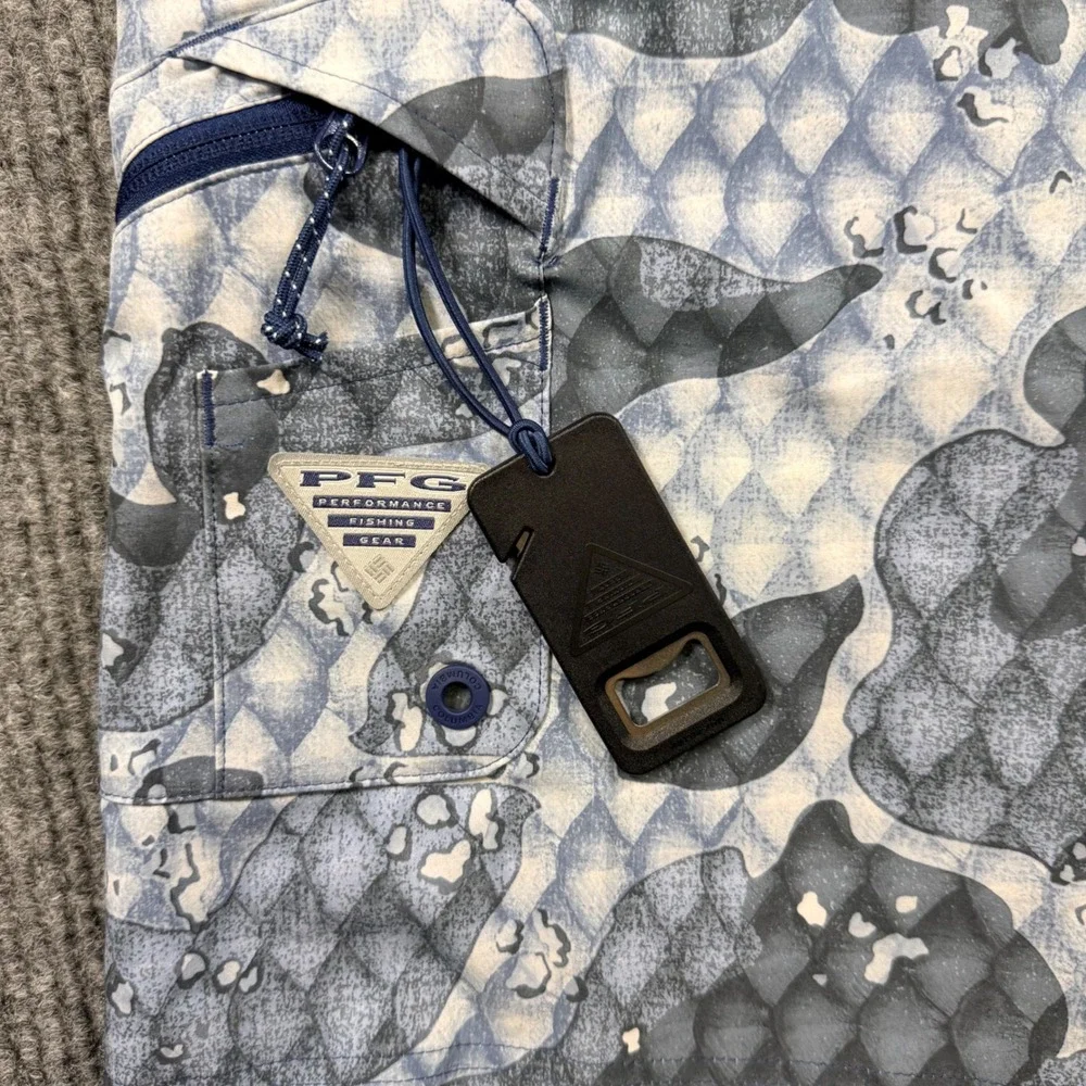 Columbia PFG Mens Blue Fish Scale Camo Board Shorts UPF 50 Size 34 Bottle Opener